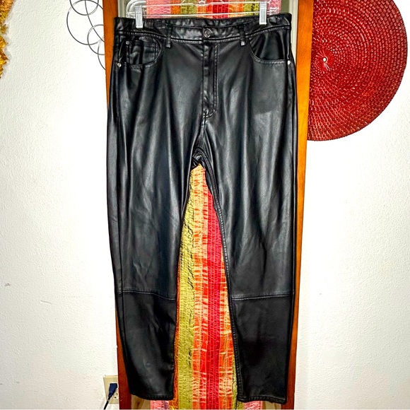 Zara Mens Black Faux Leather Skinny 5 Pocket Pant size 32 - Picture 2 of 6